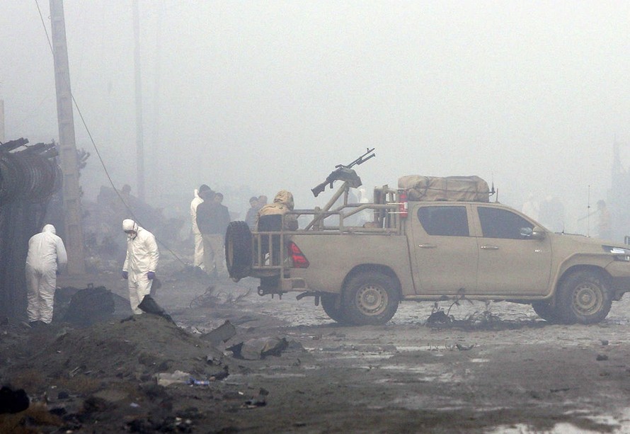 Taliban giết hại 14 binh sĩ tại huyện Shindand, tỉnh Herat, Afghanistan.