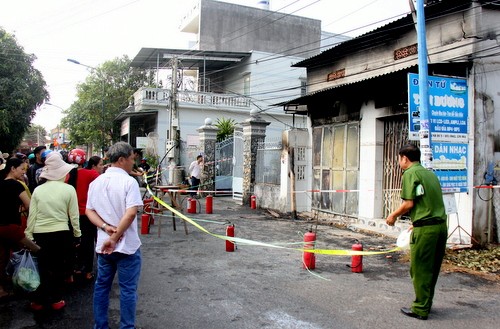 Tiệm sửa điện tử nơi xảy ra vụ cháy. Ảnh: Nguyễn Khoa.