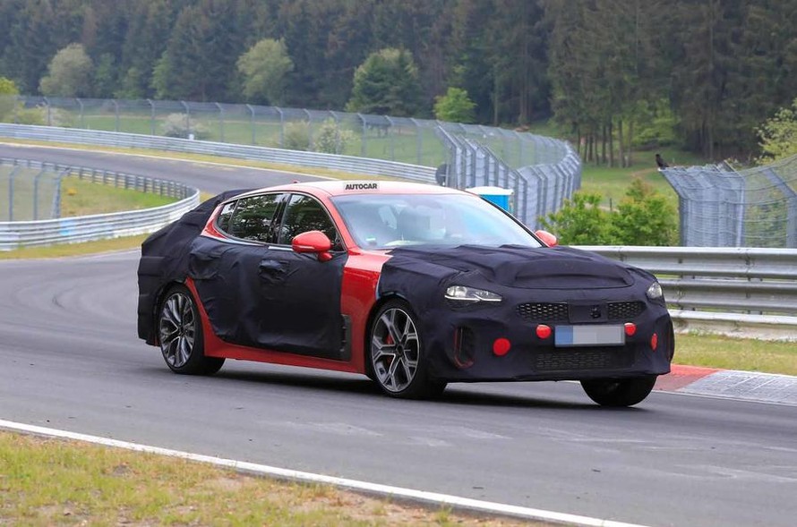 Kia Stinger thế hệ mới bắt đầu chạy thử nghiệm tại Nürburgring