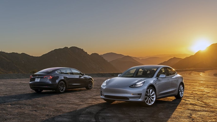 Xe điện Tesla giảm giá hơn 5.000 USD tại Mỹ