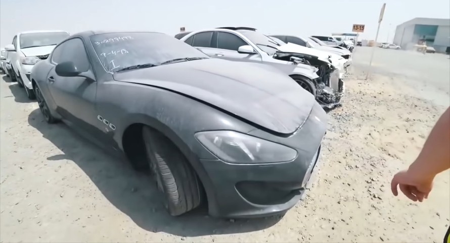 Vì sao nhiều siêu xe tại Dubai bị bỏ hoang?