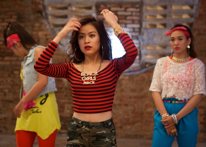 Hoàng Thùy Linh trình diễn vũ đạo nóng bỏng trong MV mới