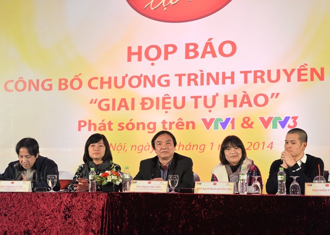 'Giai điệu tự hào' và quá trình Việt hóa gian nan