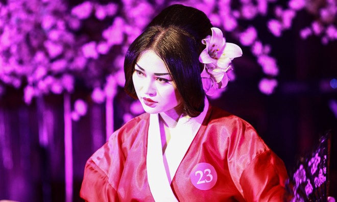 Choáng ngợp màn múa Geisha của nữ sinh Học viện Âm nhạc
