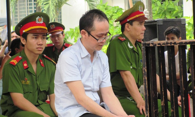 Bị cáo Hà Hồng Đạt tại phiên xét xử lưu động của TAND TPHCM - Ảnh: Hoàng Quỳnh.