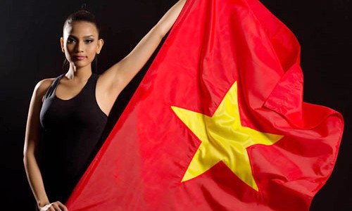 Trương Thị May tự thực hiện video clip 80 hoa hậu các nước nói 'Tôi yêu Việt Nam'.