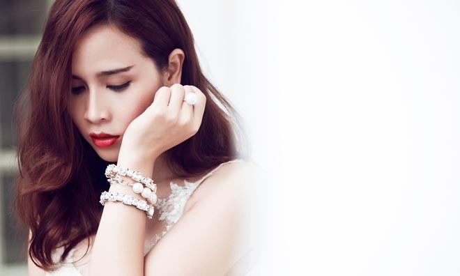 Lưu Hương Giang xinh đẹp dịu dàng trong sản phẩm âm nhạc mới.