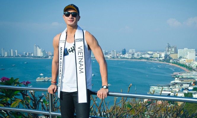 Nguyễn Văn Sơn tại cuộc thi Mister Global - Nam Vương Toàn Cầu 2015.