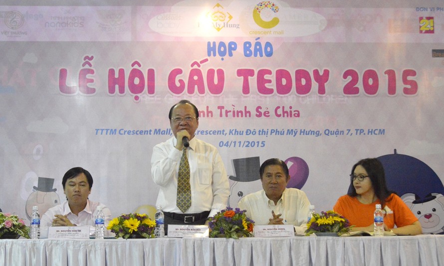 Đại diện Ban tổ chức, Ông Nguyễn Bửu Hội, Phó Tổng giám đốc Công ty TNHH Phát triển Phú Mỹ Hưng chia sẻ thông tin chi tiết về Lễ Hội Gấu Teddy 2015.