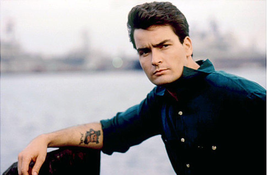 Nam diễn viên Charlie Sheen.