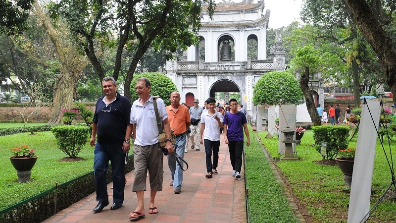 Hơn 300.000 lượt khách du lịch tới Hà Nội trong 7 ngày Tết