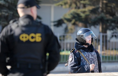 Lực lượng an ninh Nga ngăn chặn một vụ tấn công khủng bố. Ảnh: Tass