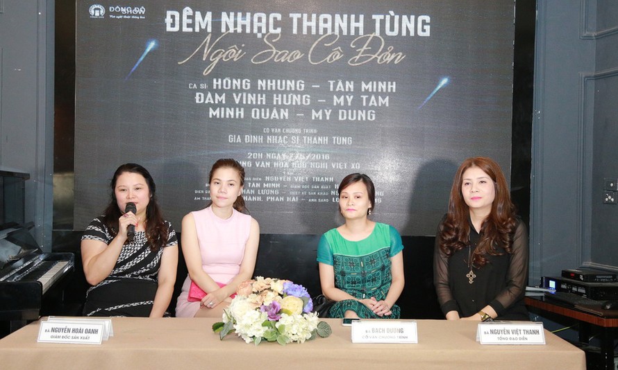 Đại diện gia đình nhạc sĩ Thanh Tùng và công ty Đông Đô trong buổi họp báo giới thiệu về liveshow.
