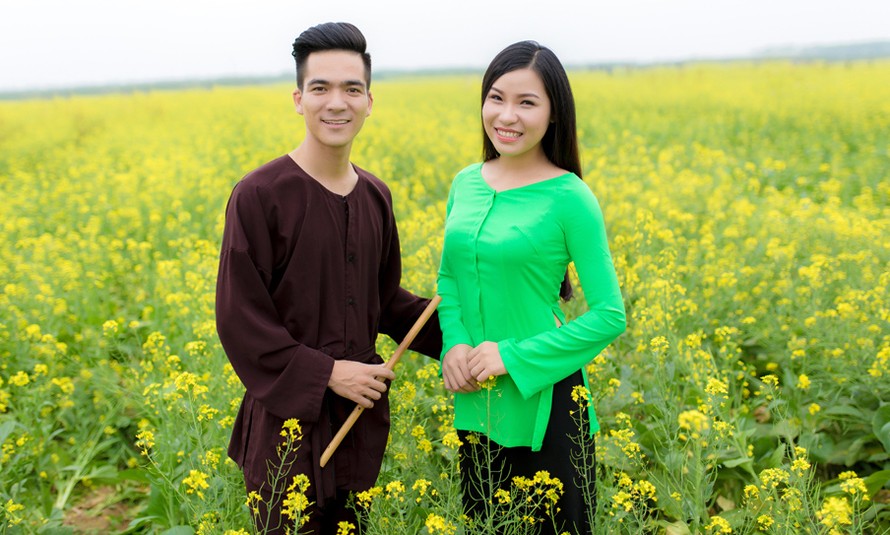 Cặp đôi hát dân ca Bùi Thuý - Hữu Tuấn.