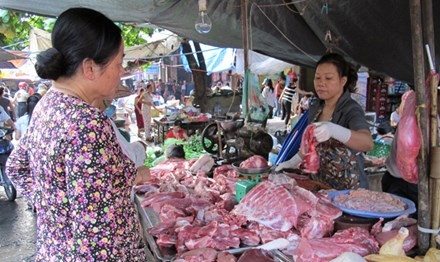 Giá thịt lợn giảm sâu khiến CPI tháng 4 đứng im.