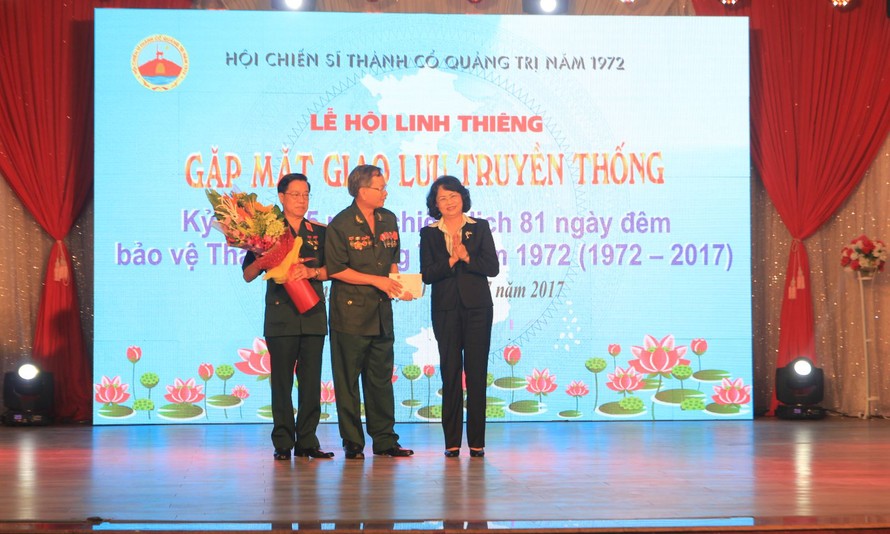 Phó Chủ tịch nước Đặng Thị Ngọc Thịnh phát biểu tại buổi lễ và tặng quà Hội Chiến sĩ Thành Cổ Quảng Trị năm 1972. ẢNH: Q.N.