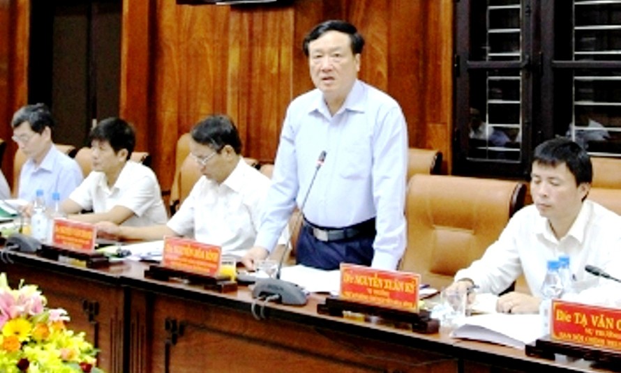 Chánh án Tòa án Nhân dân Tối cao Nguyễn Hòa Bình làm việc với Ban Thường vụ Tỉnh ủy TT-Huế và các ngành nội chính địa phương này.