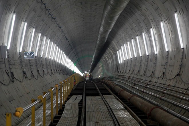 Nhà thầu đã thi công đào hơn 400m ngầm tuyến metro đoạn từ nhà ga Ba Sơn đến nhà ga Nhà hát TP. Ảnh: H.B.
