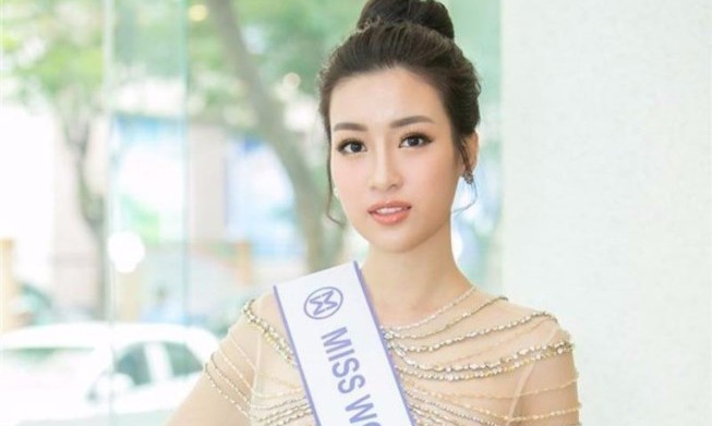Mỹ Linh gửi lời chào tới độc giả, chia sẻ cảm xúc trước 'giờ G' Miss World 2017