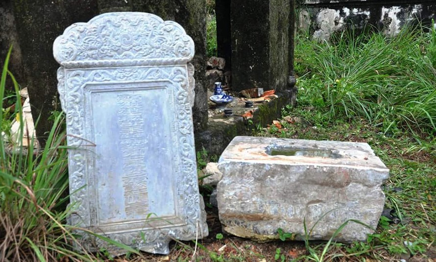 Công an đã vào cuộc điều tra vụ mộ mẹ vua Nguyễn bị đào bới.