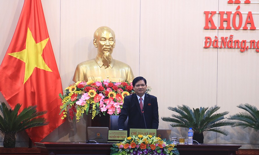 Ông Nguyễn Nho Trung, Phó Chủ tịch HĐND thành phố Đà Nẵng đề nghị Chủ tịch UBND thành phố trong phần giải trình nói rõ thêm vấn đề giữ vệt “đất vàng” làm công viên như kiến nghị của cử tri và đại biểu.