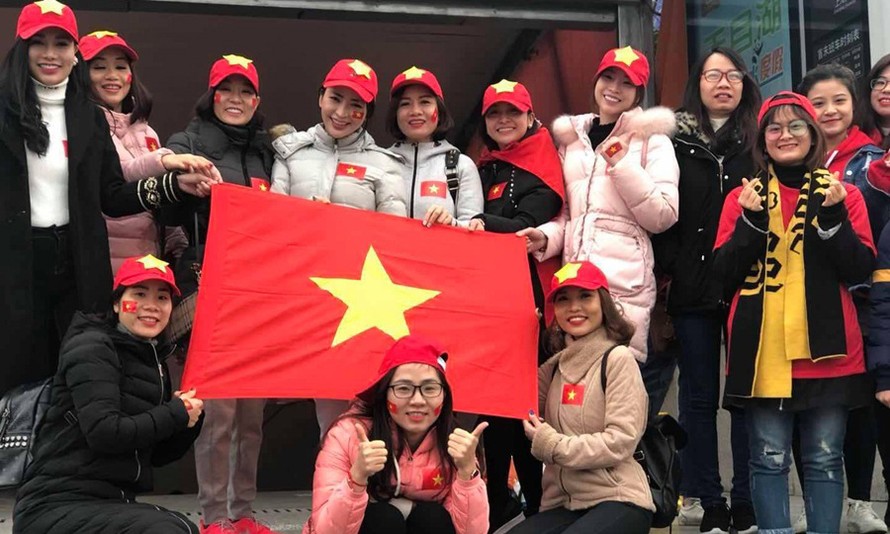CĐV Việt Nam đổ bộ sân Thường Châu cổ vũ U23 Việt Nam