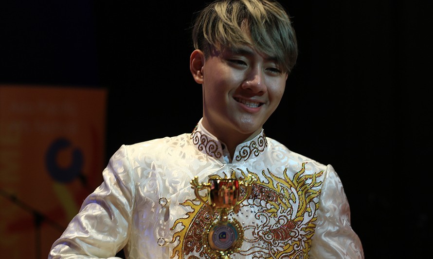 Nguyễn Thế Việt giành giải vàng tại Liên hoan nghệ thuật châu Á - Thái Bình Dương.