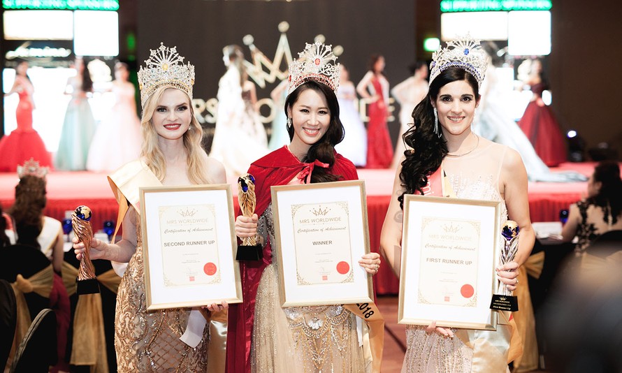 Dương Thuỳ Linh đăng quang Hoa hậu Phụ nữ Toàn thế giới 2018.