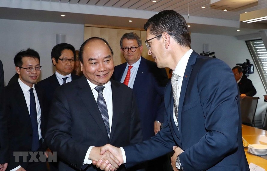 Thủ tướng Nguyễn Xuân Phúc tiếp lãnh đạo một số công ty hàng đầu của Na Uy. (Ảnh: Thống Nhất/TTXVN).