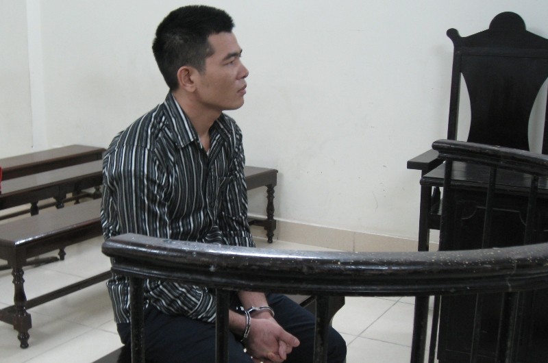Bị cáo Nguyễn Duy Chung trong phiên xử ngày 8/4.