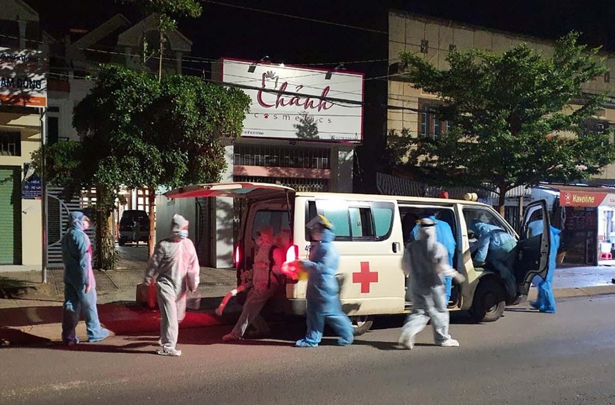 CẬP NHẬT DỊCH 8/8: Lâm Đồng vận động hãng taxi làm xe cấp cứu phòng chống dịch 