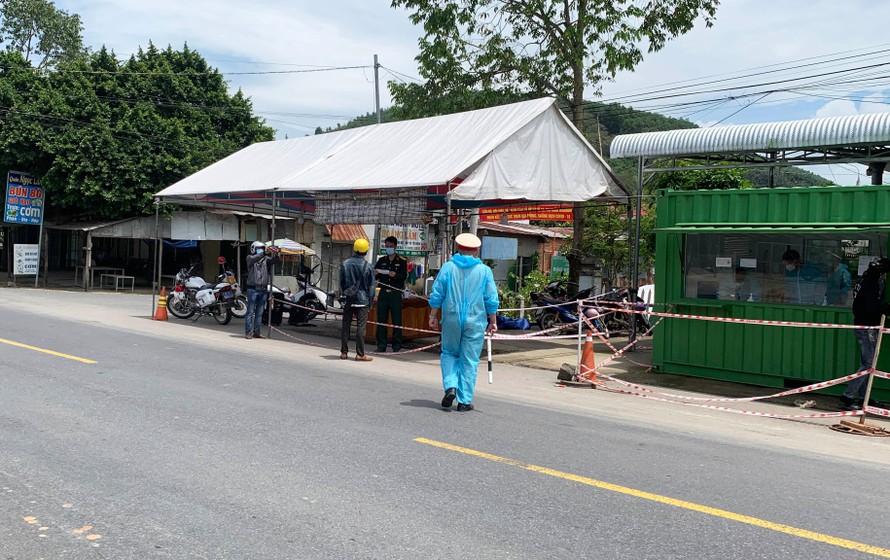 Chốt kiểm dịch ở nơi giáp ranh giữa Lâm Đồng và Đồng Nai