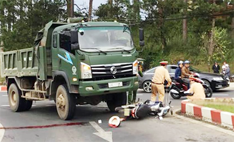 Hiện trường vụ tai nạn trước Bến xe liên tỉnh Lâm Đồng