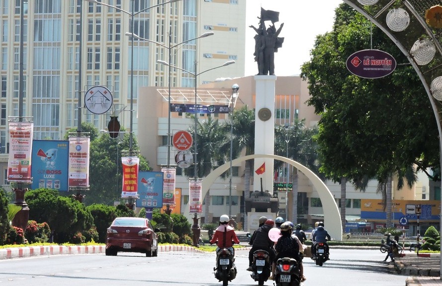 Đường Nguyễn Tất Thành nơi diễn ra Giải Việt dã toàn quốc và marathon báo Tiền Phong 2018