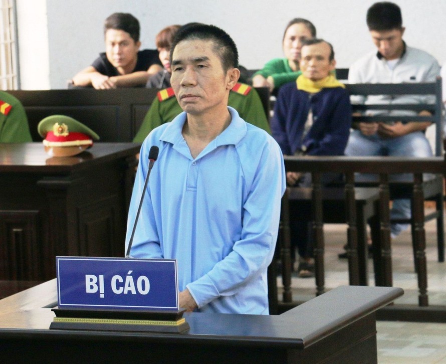 Giết vợ tại tòa, bị cáo Nguyễn Văn Hùng lĩnh án 20 năm tù