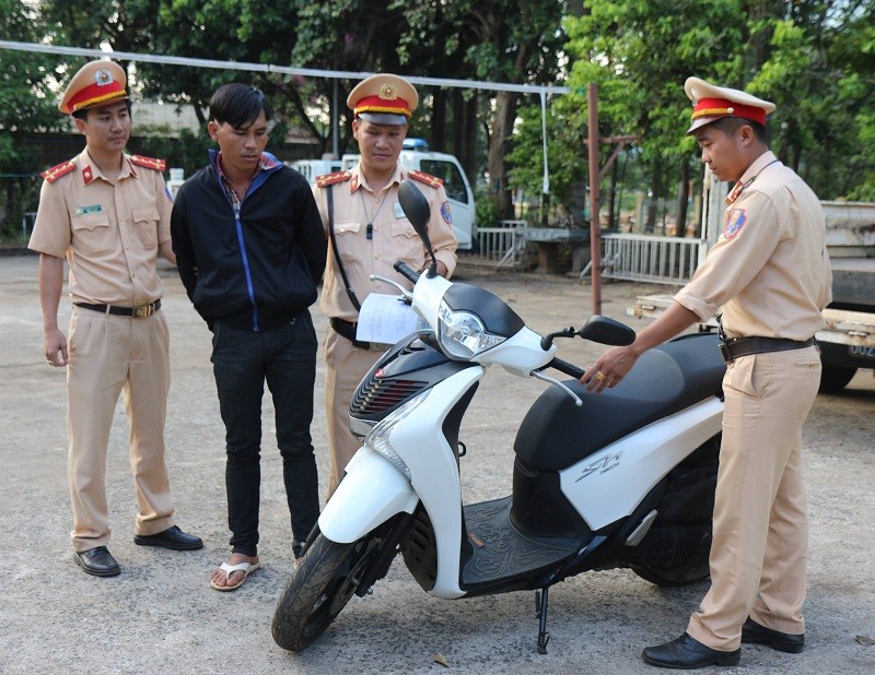 Phòng CSGT Công an tỉnh Đắk Nông liên tiếp phát hiện nhiều vụ trộm xe máy