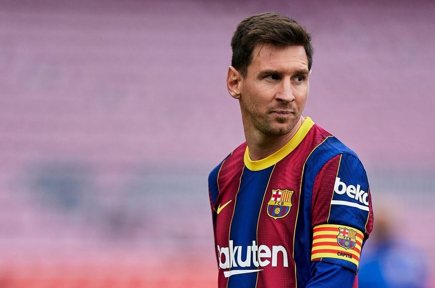 Messi trở thành cầu thủ tự do vào đêm nay, Barca đang chờ điều gì?