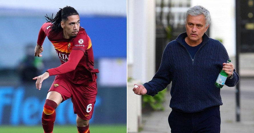 Dẹp 'thù riêng', Smalling khen Mourinho hết lời trong lần tái ngộ ở Roma