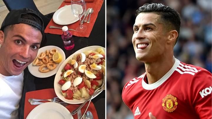 Bữa ăn của Ronaldo khiến đồng đội ở M.U 'khiếp sợ'
