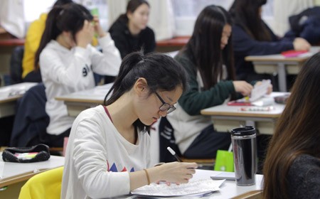 Học sinh trung học Hàn Quốc ngủ 5 tiếng/ ngày