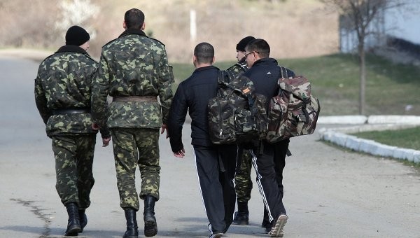2000 binh sĩ Ukraine muốn rời khỏi Crimea