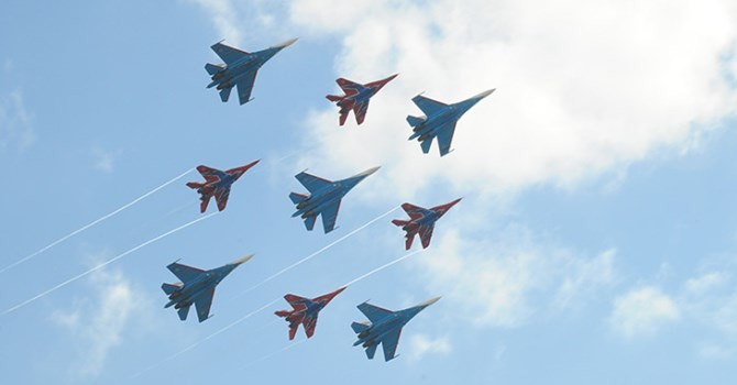 Xem chiến đấu cơ Nga chao lượn trên bầu trời Crimea