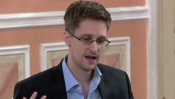 Cựu nhân viên tình báo Mỹ Edward Snowden 
