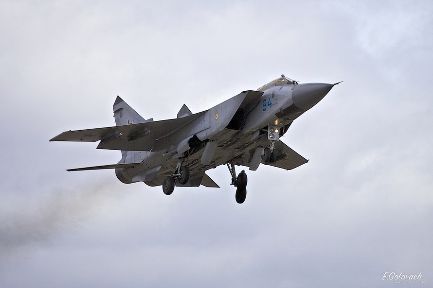 Khám phá sức mạnh ‘lá chắn phương Bắc’ MiG-31 của Nga