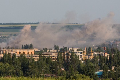 Ukraine sử dụng hỏa lực phóng giàn Grad tấn công Sloviansk