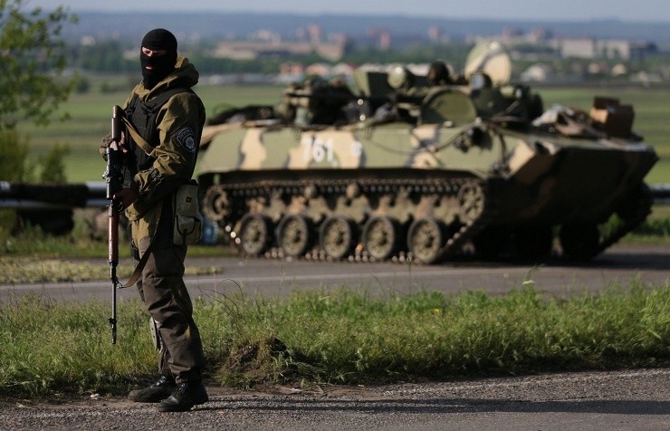Đọ pháo tại miền Đông Ukraine, hàng chục thường dân thương vong