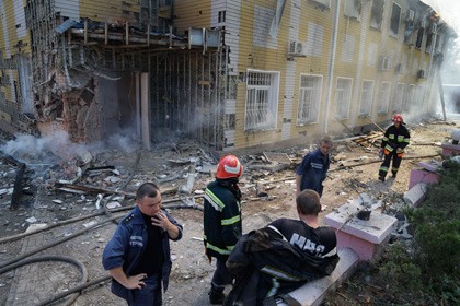 Hơn 100 tù nhân trốn thoát sau vụ pháo kích ở Donetsk