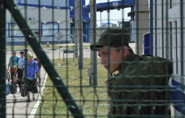 Nga phủ nhận cáo buộc đưa xe quân sự qua biên giới Ukraine