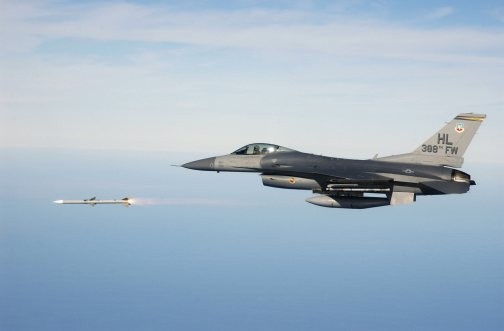 Thổ Nhĩ Kỳ tăng cường tên lửa tầm trung cho tiêm kích F-16