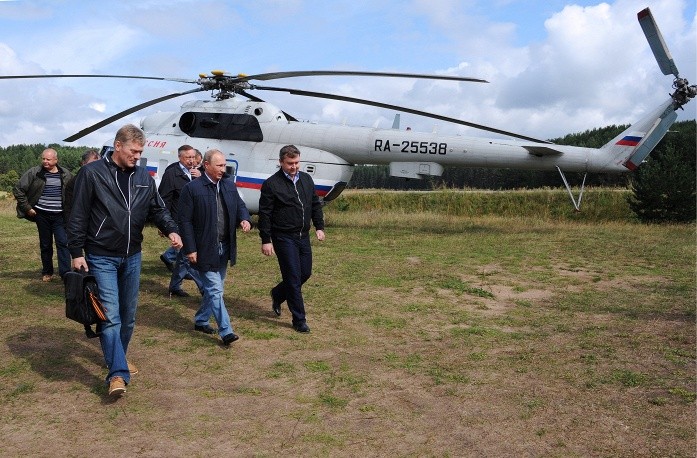 Tổng thống Nga đáp trực thăng tới dự Diễn đàn Thanh niên “Seliger-2014” diễn ra vào hôm qua, 29/8.